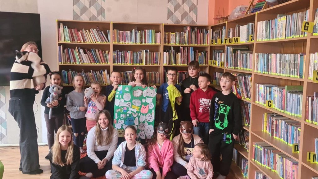 Świętujemy Dzień Kota razem na „Feriach w Bibliotece Tischnera” w Drezdenku